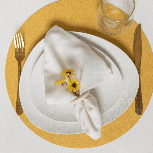 מארז BAILEY - מפת שולחן, מפיות וחבקים | שמנת – תמונה 2